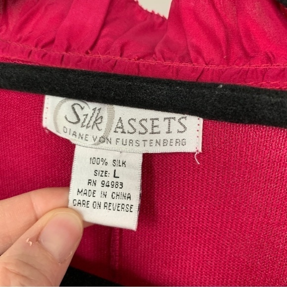 SIL Assets Diane Von Furstenberg 100% Silk Ruffle Fringe Cardigan Size L - Picture 2 of 7
